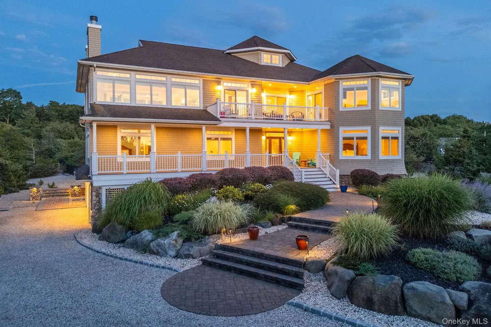 790 Sea Drive Southold, NY 11971