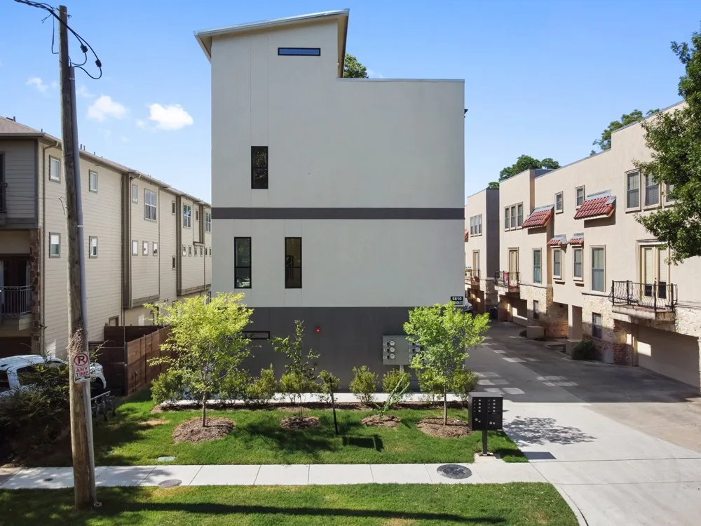 5810 Hudson Street Dallas, TX 75206