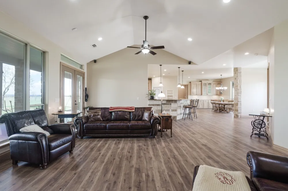 5450 County Road 101 Lampasas, TX 76550