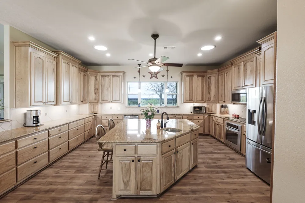 5450 County Road 101 Lampasas, TX 76550