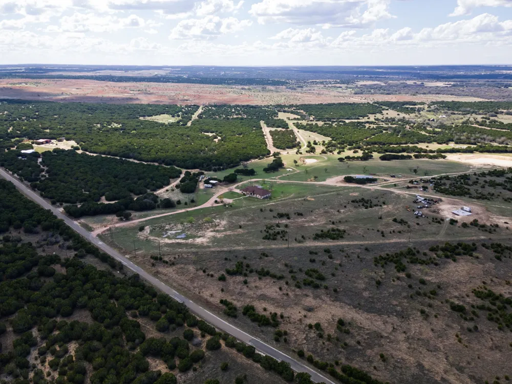 5450 County Road 101 Lampasas, TX 76550