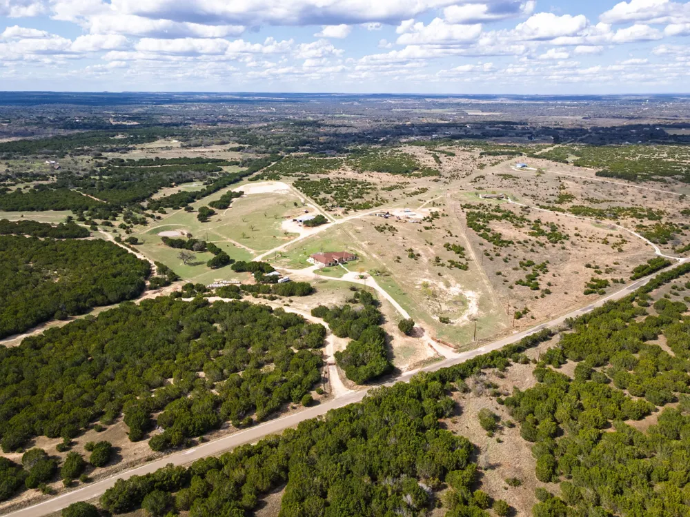 5450 County Road 101 Lampasas, TX 76550