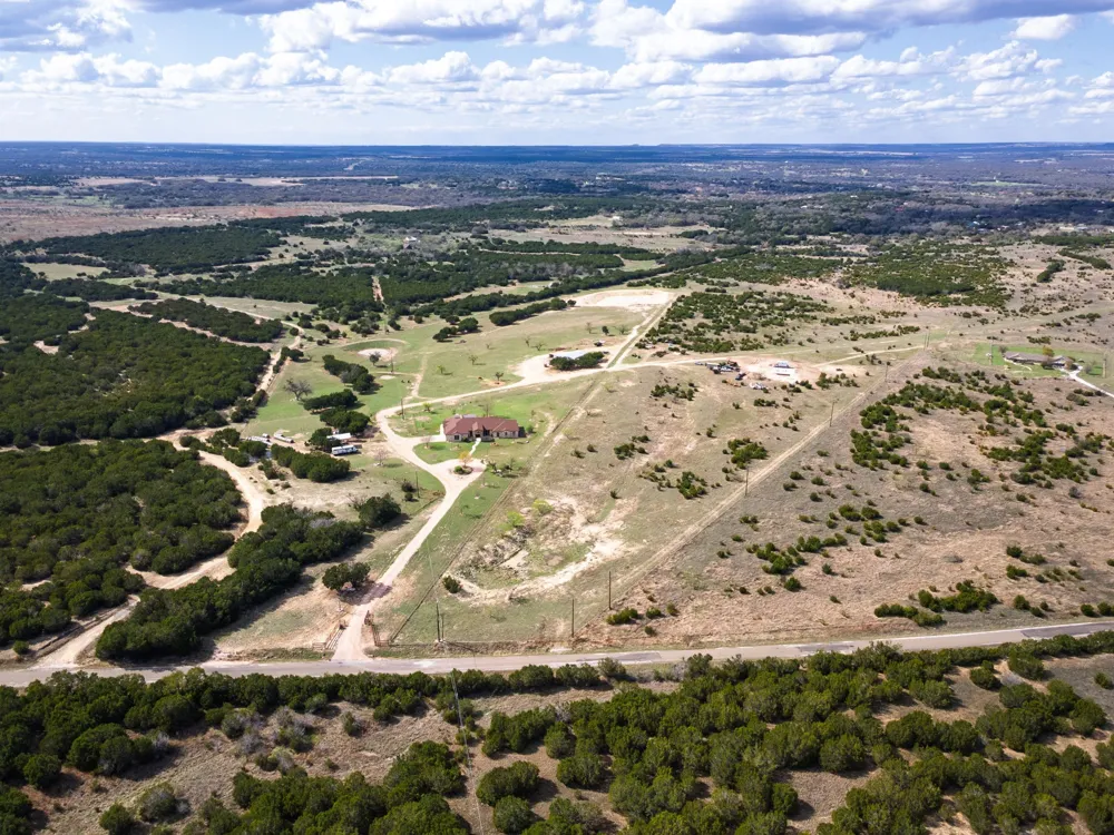 5450 County Road 101 Lampasas, TX 76550