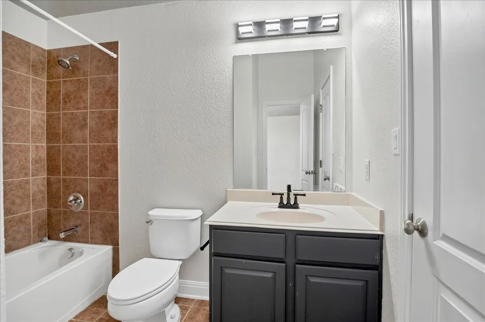 114 Aria Ridge #802 Lakeway, TX 78738