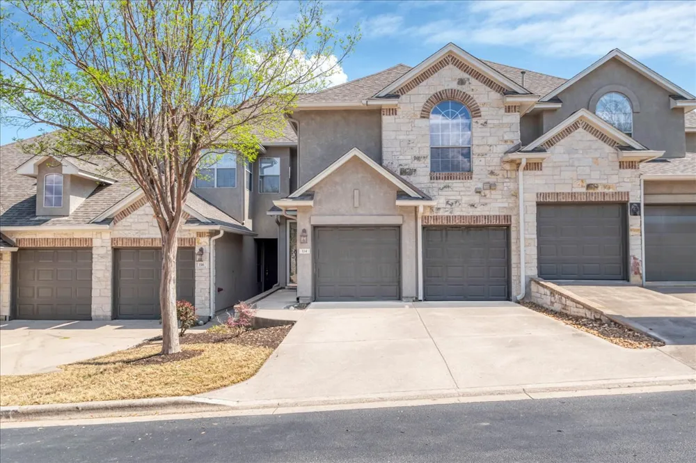 114 Aria Ridge #802 Lakeway, TX 78738