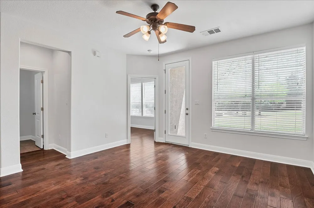 114 Aria Ridge #802 Lakeway, TX 78738