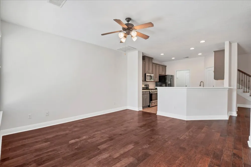 114 Aria Ridge #802 Lakeway, TX 78738