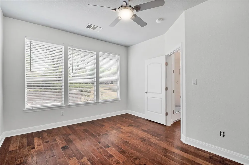114 Aria Ridge #802 Lakeway, TX 78738