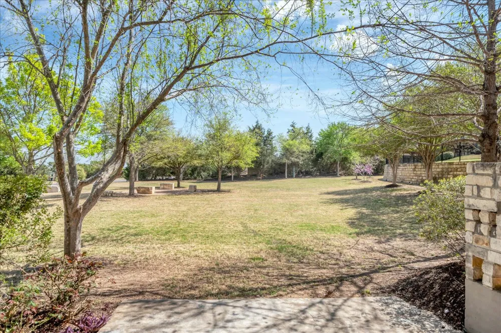 114 Aria Ridge #802 Lakeway, TX 78738