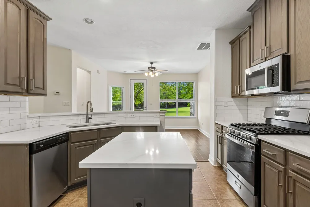 114 Aria Ridge #802 Lakeway, TX 78738