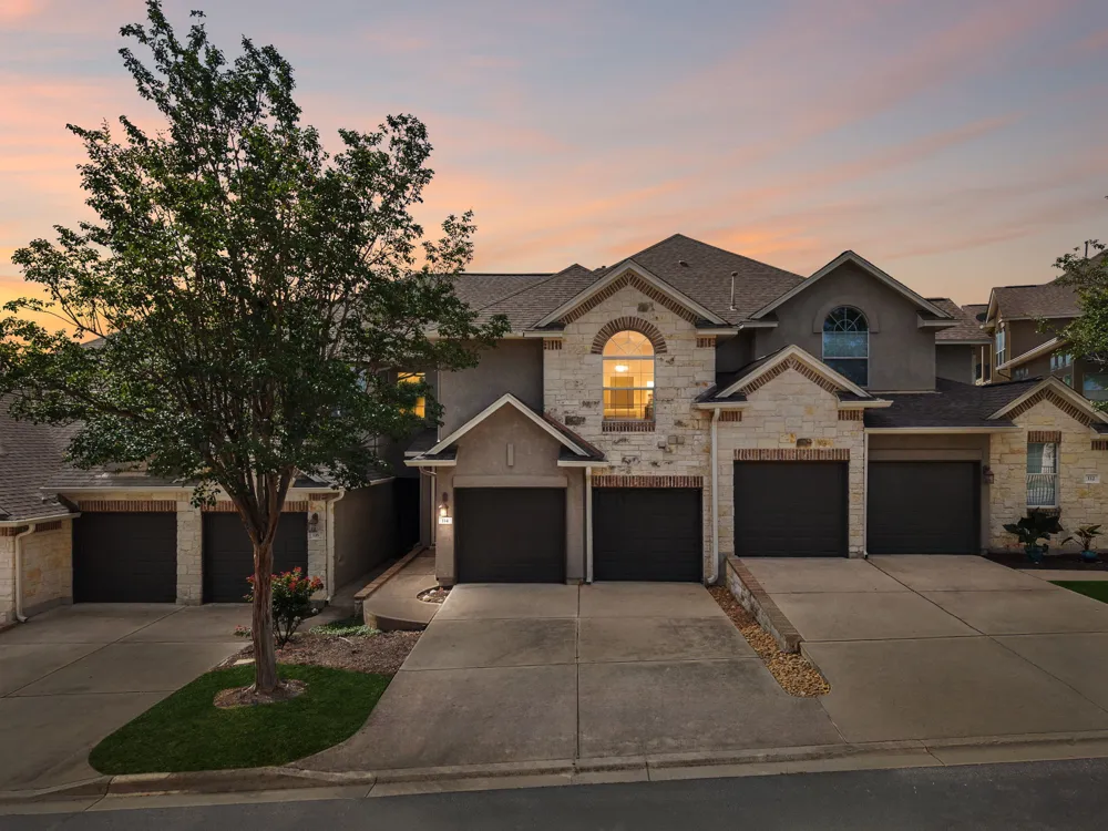 114 Aria Ridge #802 Lakeway, TX 78738
