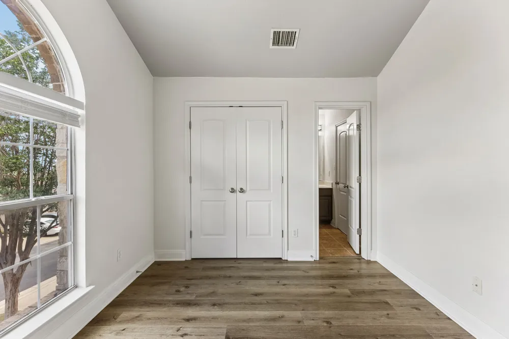 114 Aria Ridge #802 Lakeway, TX 78738