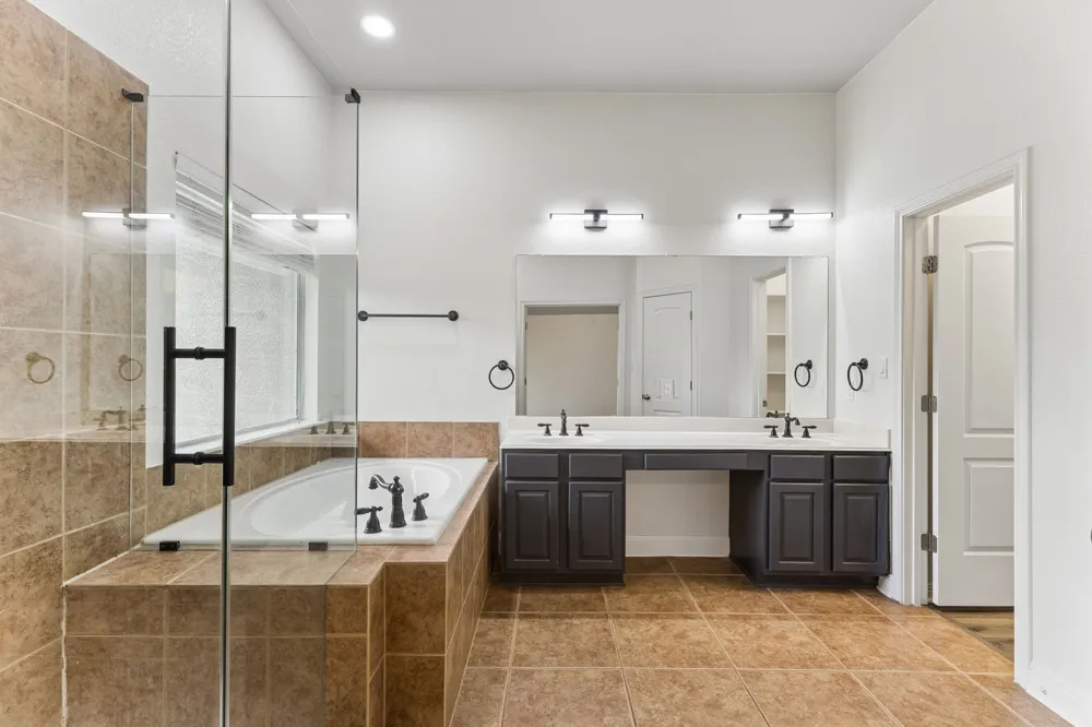 114 Aria Ridge #802 Lakeway, TX 78738