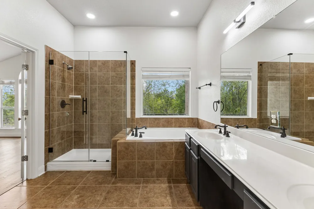 114 Aria Ridge #802 Lakeway, TX 78738