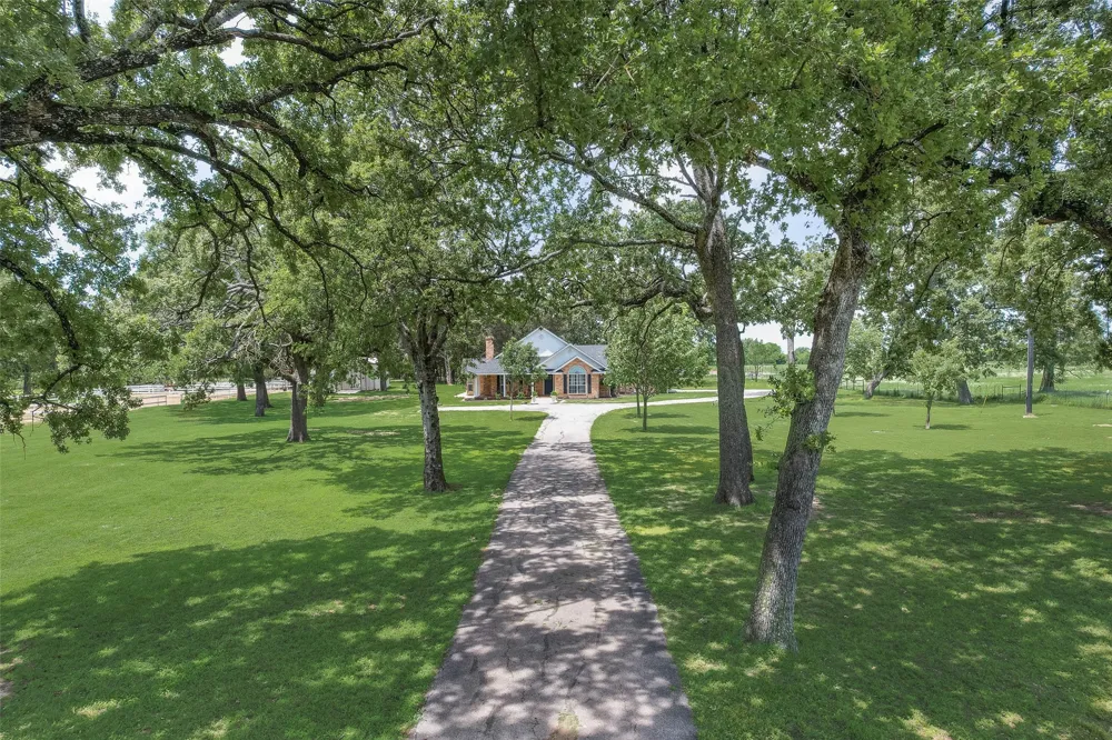 130 Vz County Road 3509 Edgewood, TX 75117