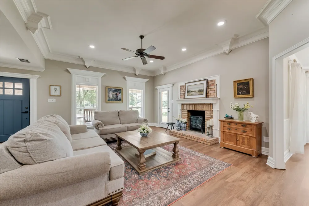 130 Vz County Road 3509 Edgewood, TX 75117