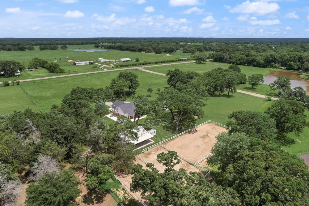 130 Vz County Road 3509 Edgewood, TX 75117
