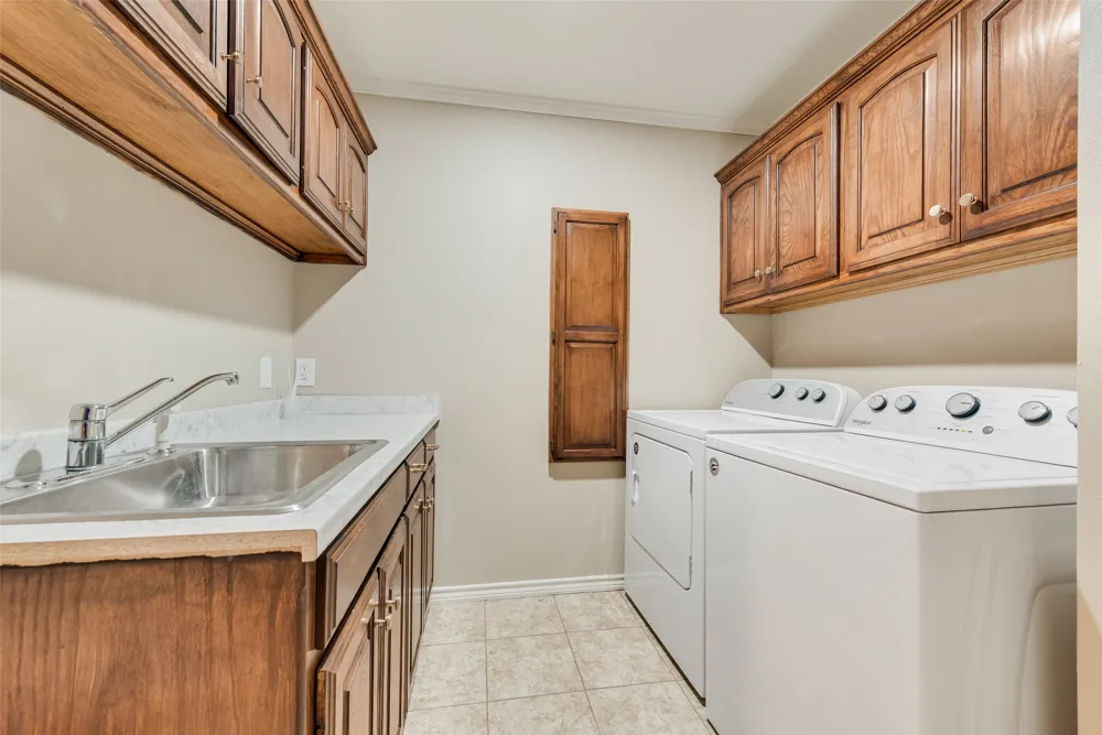 130 Vz County Road 3509 Edgewood, TX 75117
