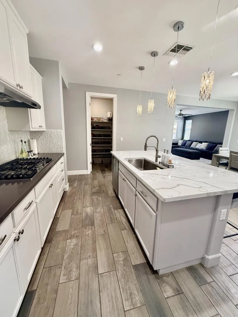 1515 Goldenstar Court Hollister, CA 95023
