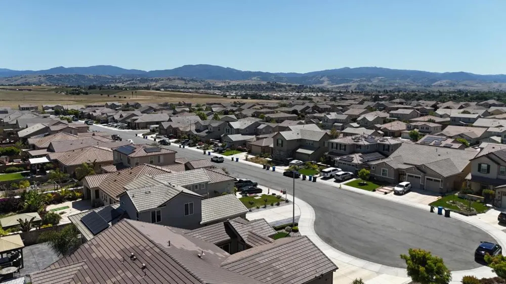 1515 Goldenstar Court Hollister, CA 95023