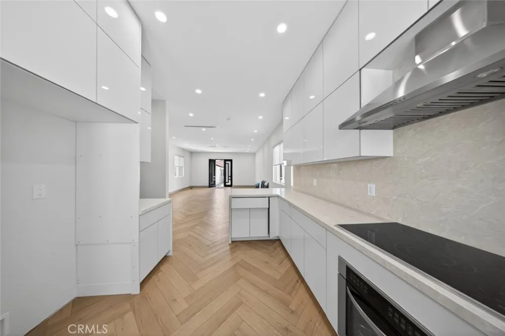 10843 Cantara Street Sun Valley, CA 91352