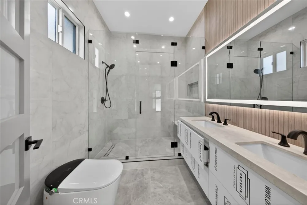 10843 Cantara Street Sun Valley, CA 91352