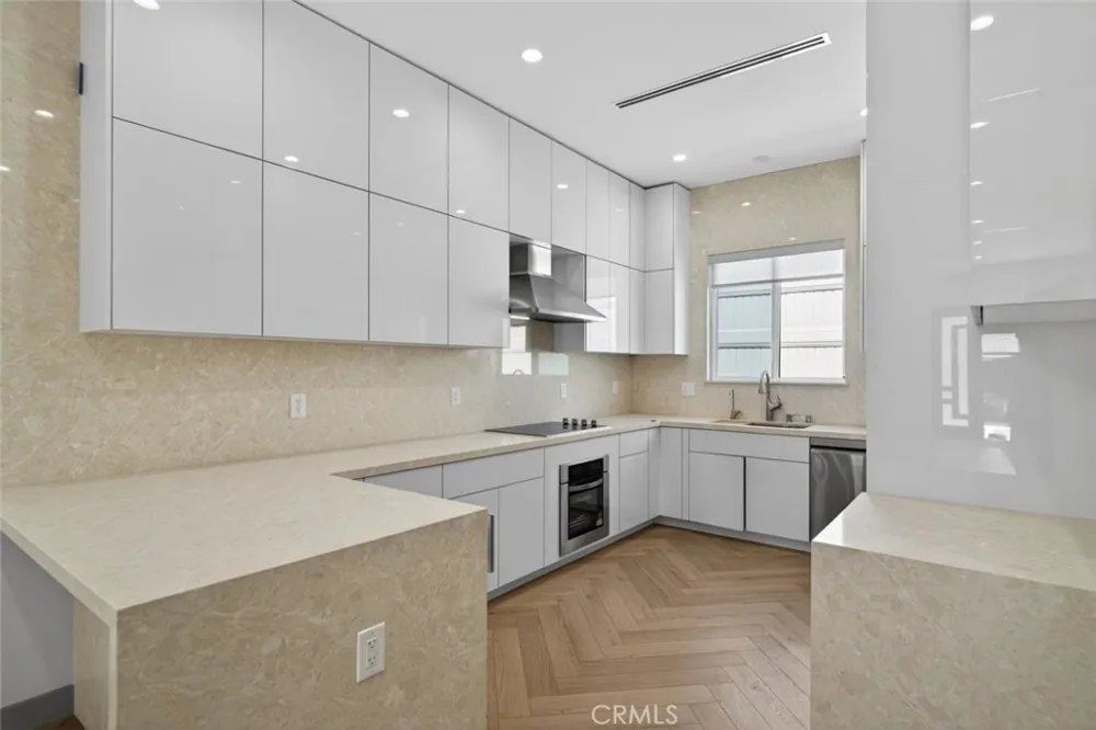 10843 Cantara Street Sun Valley, CA 91352