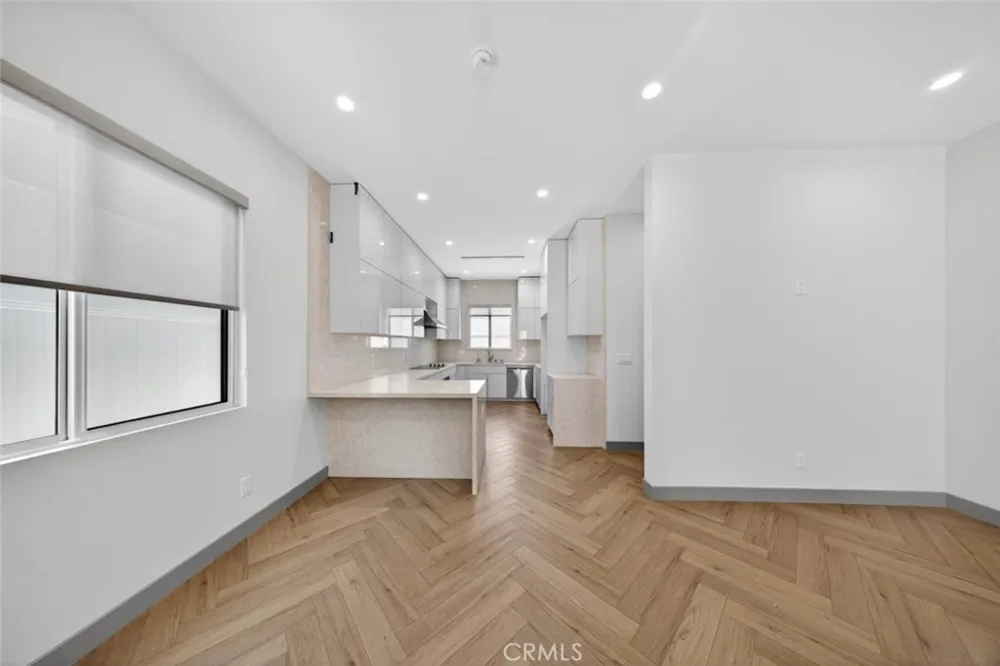 10843 Cantara Street Sun Valley, CA 91352