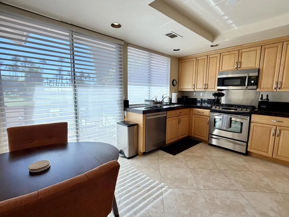 240 Santa Barbara Circle Palm Desert, CA 92260