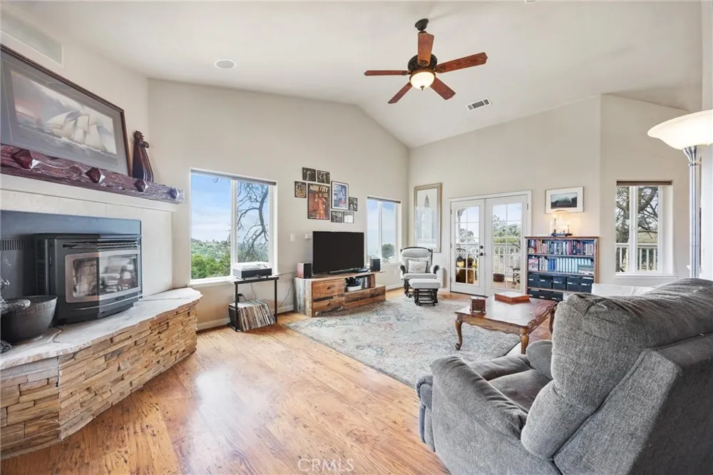 19351 Quail Tehachapi, CA 93561