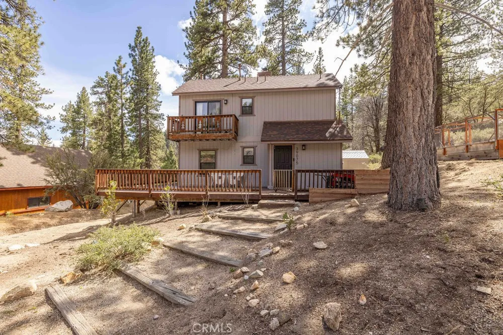 39075 Rim Of The World Fawnskin, CA 92333