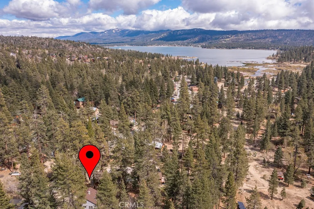 39075 Rim Of The World Fawnskin, CA 92333