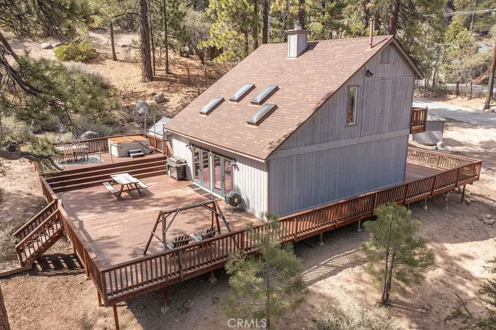 39075 Rim Of The World Fawnskin, CA 92333