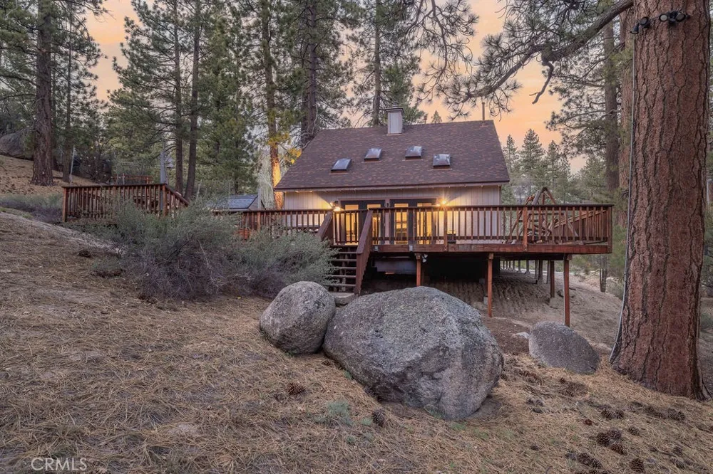 39075 Rim Of The World Fawnskin, CA 92333