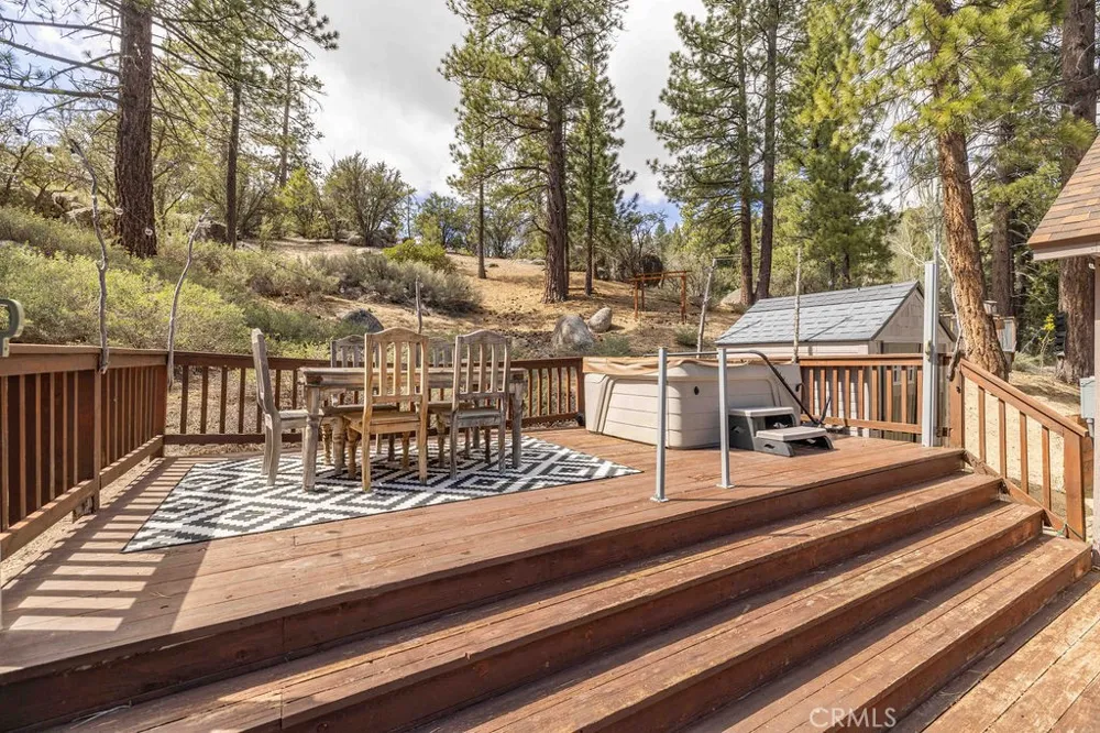 39075 Rim Of The World Fawnskin, CA 92333