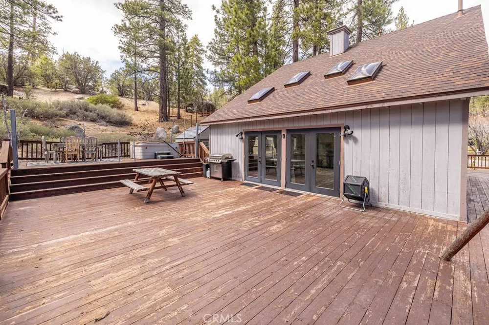 39075 Rim Of The World Fawnskin, CA 92333