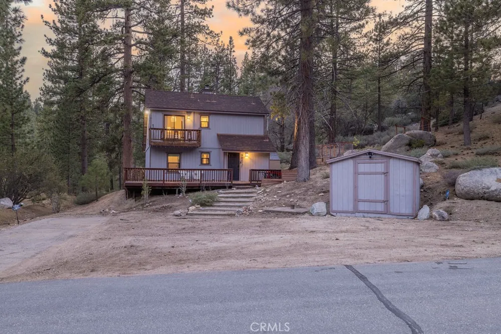 39075 Rim Of The World Fawnskin, CA 92333