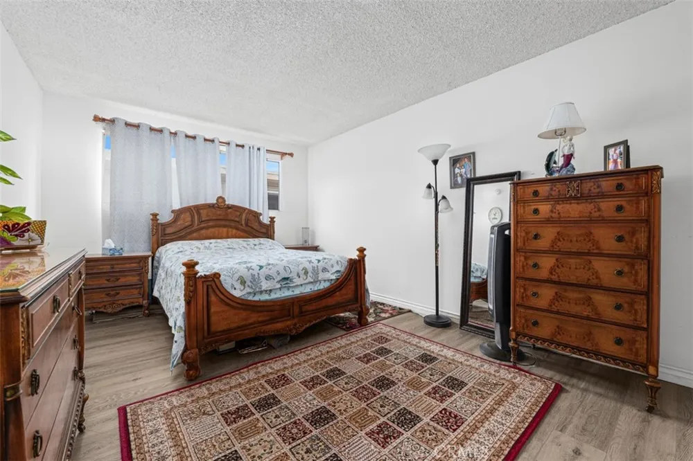 20146 Cohasset #11 Winnetka, CA 91306