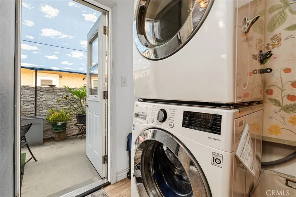 20146 Cohasset #11 Winnetka, CA 91306