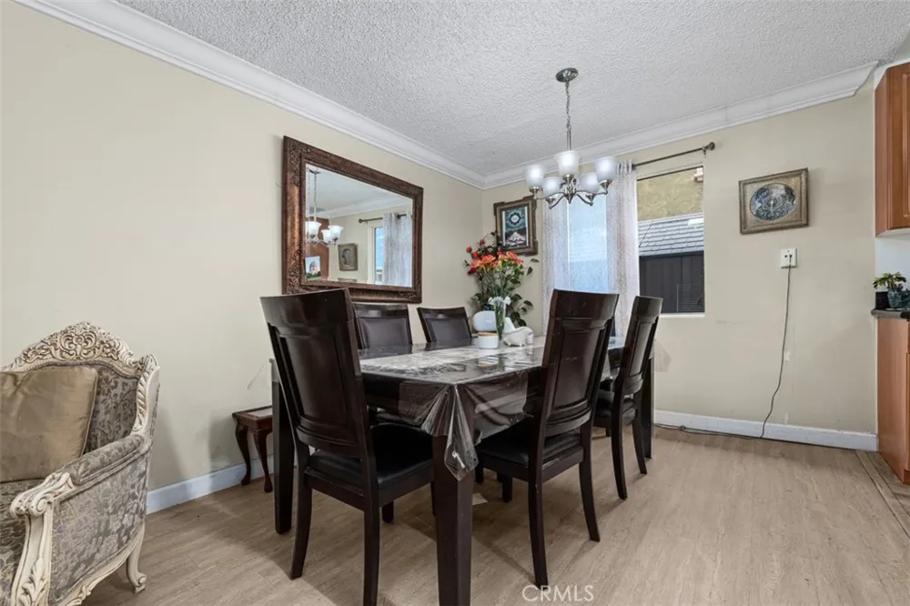 20146 Cohasset #11 Winnetka, CA 91306