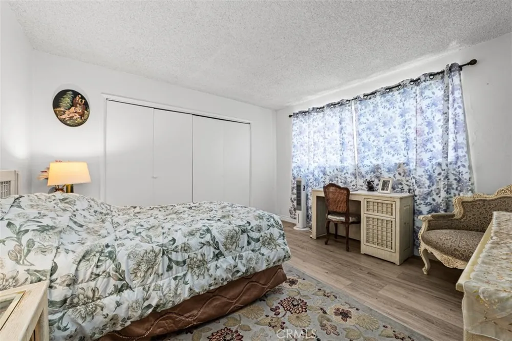 20146 Cohasset #11 Winnetka, CA 91306