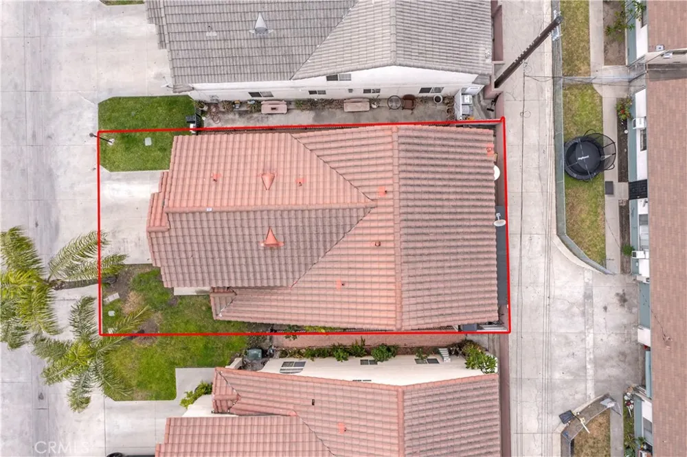 4754 Santa Ana Cudahy, CA 90201