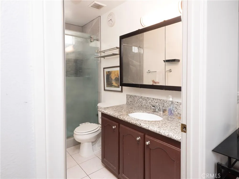 4754 Santa Ana Cudahy, CA 90201