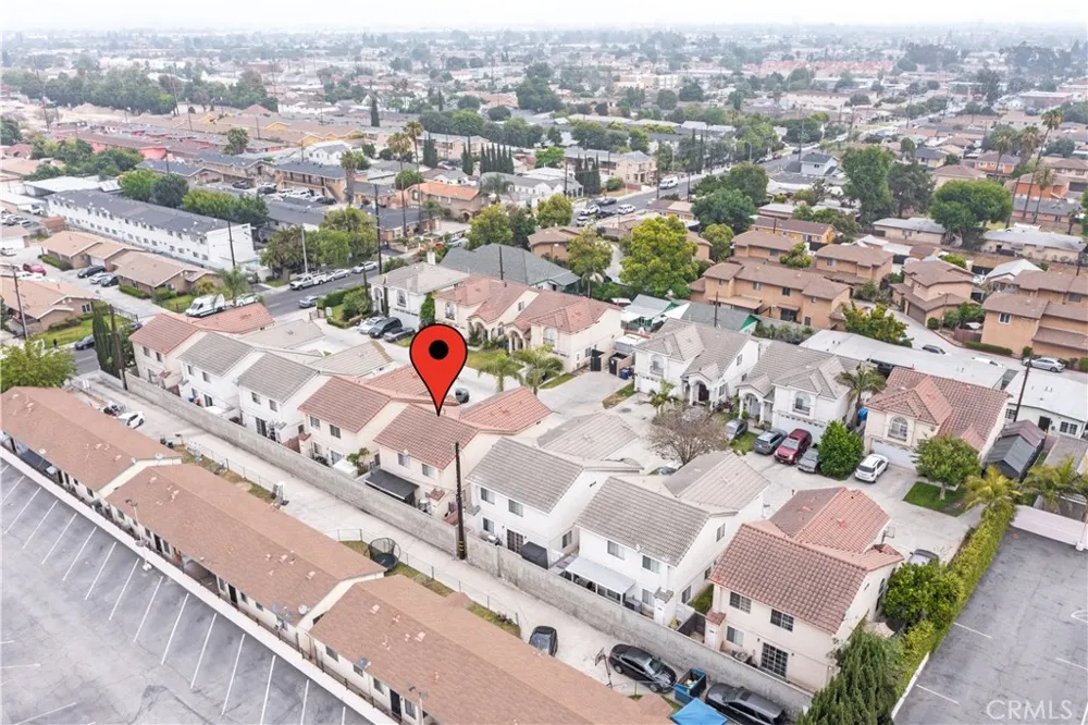 4754 Santa Ana Cudahy, CA 90201