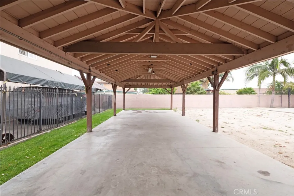 4754 Santa Ana Cudahy, CA 90201