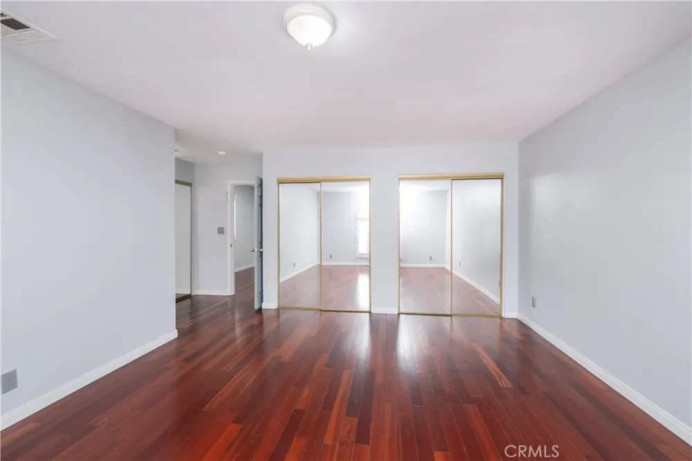 4754 Santa Ana Cudahy, CA 90201