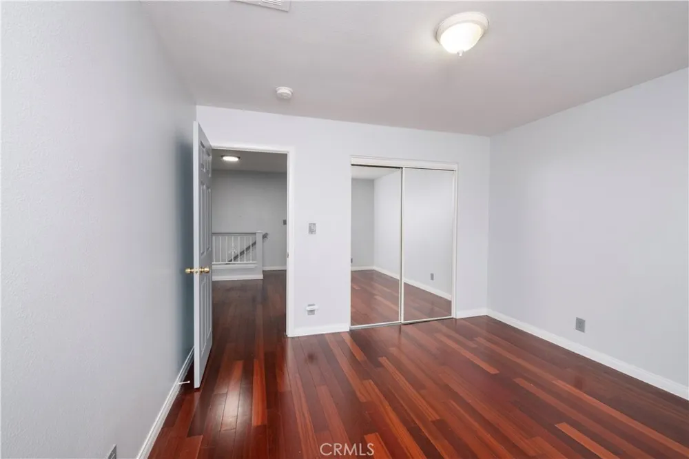 4754 Santa Ana Cudahy, CA 90201