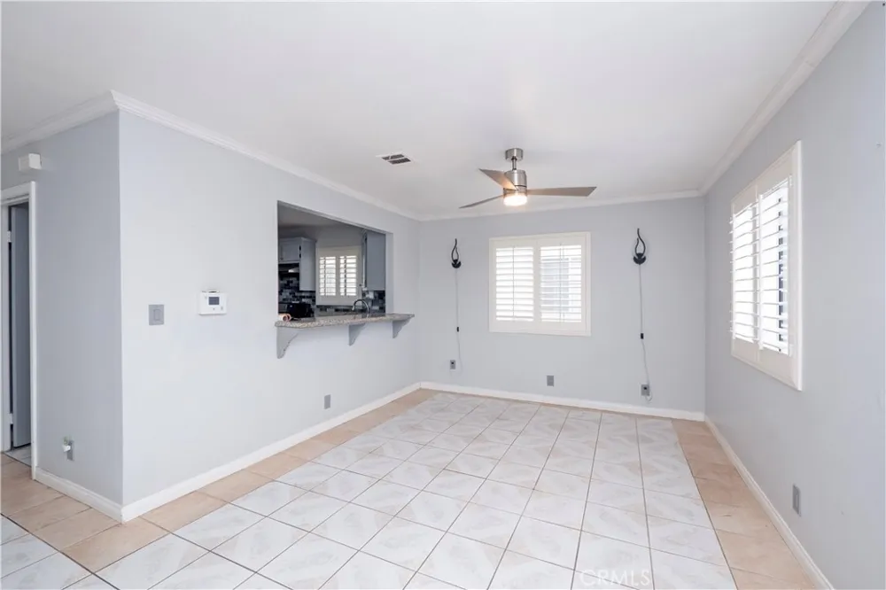4754 Santa Ana Cudahy, CA 90201