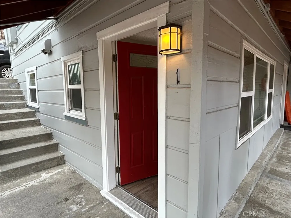 2726 View Drive Running Springs, CA 92382