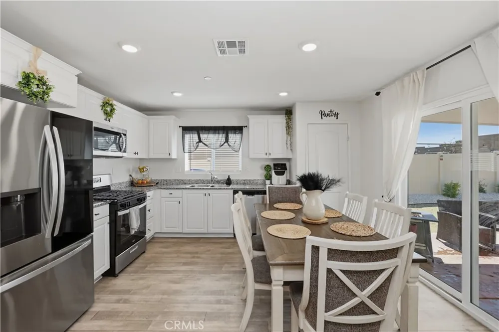 10143 Colten Ridge Street Adelanto, CA 92301